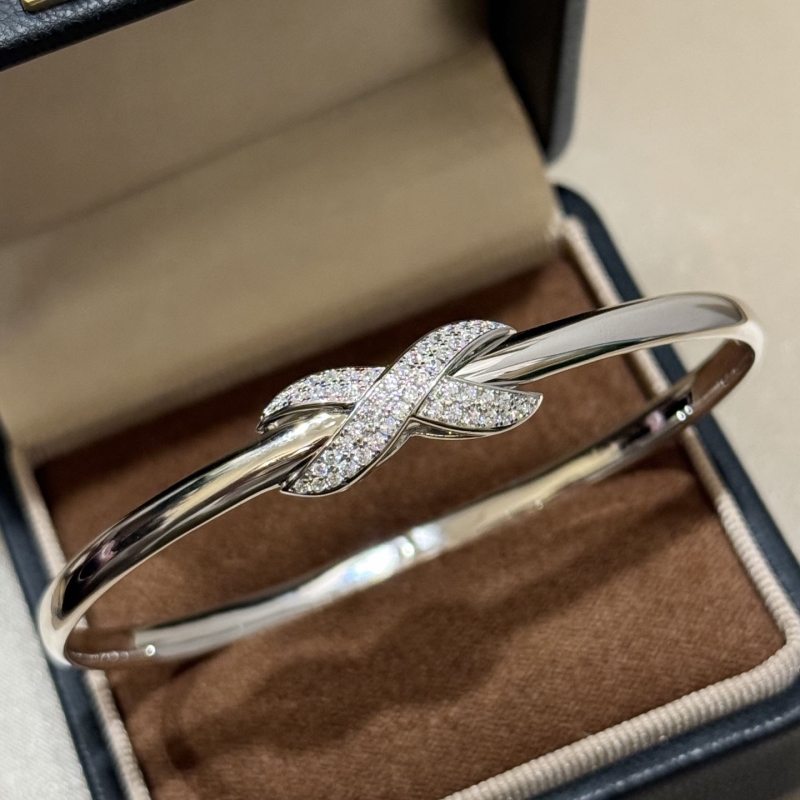 CHAUMET